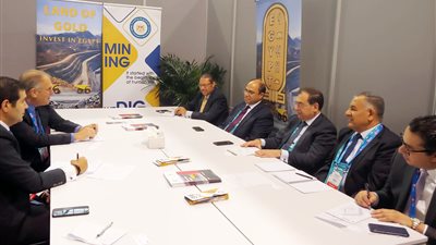 «البترول»: شركات عالمية تعلن ضخ استثمارات فى قطاع التعدين بمصر