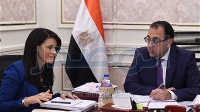 «مدبولي» يستعرض مع وزيرة التعاون الدولى نتائج زيارتها لواشنطن