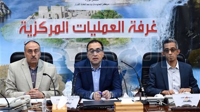 رئيس الوزراء يتابع توافر المنتجات البترولية وتطبيق تعريفة المواصلات الجديدة