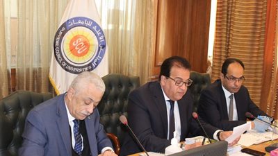 المجلس الأعلى للجامعات يؤجل امتحانات الفصل الدراسى الثانى