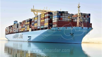  58 سفينة تعبر المجرى الملاحى لقناة السويس بحمولات 3.7 مليون طن
