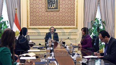 رئيس الوزراء يبحث سبل دعم قطاع الصناعة خلال المرحلة الحالية
