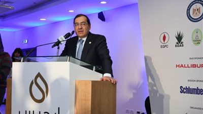 وزير البترول يسلم جوائز مسابقة التميز في مجالات السلامة والصحة المهنية