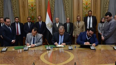 إنشاء مصنع لتجديد الإطارات المستعملة للشاحنات والمعدات الثقيلة