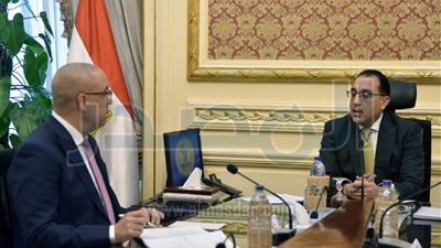 وزير الإسكان: صرف 3٫8 مليار جنيه مستحقات للمقاولين