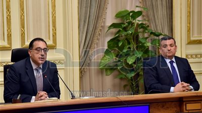 مد حظر حركة المواطنين وتعليق المدارس والجامعات والطيران لمدة أسبوعين