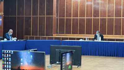 «الكهرباء»: 5800 ميجاوات قدرات مشروعات الطاقة المتجددة فى مصر