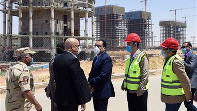 «مدبولى» يتفقد منطقة الأبراج والحى السكنى الخامس بالعاصمة الإدارية