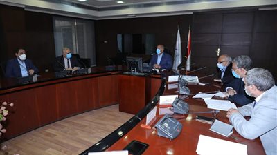 وزير النقل يتابع تنفيذ مخطط تطوير النقل الجماعي داخل القاهرة الكبرى