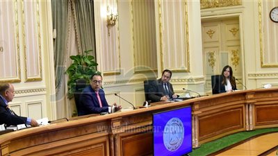 «مدبولى» يتابع ملف إصلاح وإعادة هيكلة الجهاز الإدارى للدولة