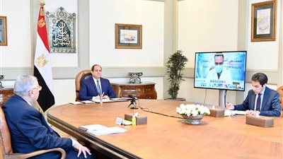 السيسى يوجه بتوفير كافة الاحتياجات والمستلزمات الطبية لمستشفيات العزل