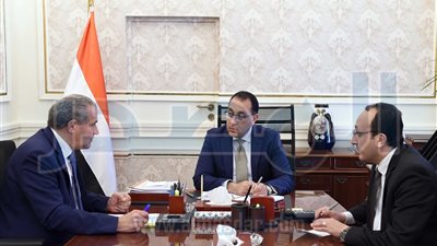 «المالية» تتيح 5,2 مليار جنيه لصرف مستحقات المزارعين موردى القمح