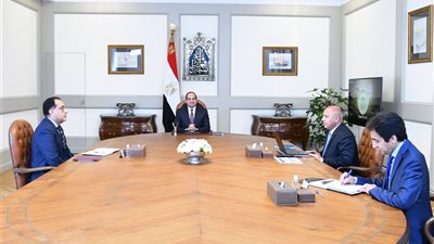 السيسى يوجه بسرعة الانتهاء من خطة تطوير شبكة السكك الحديدية