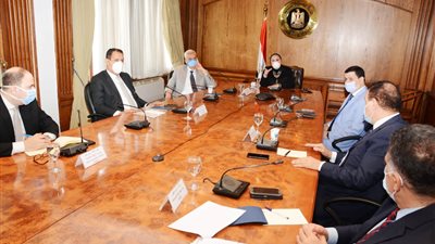 الحكومة تستهدف إتاحة 30 مليون كمامة قماش شهرياً