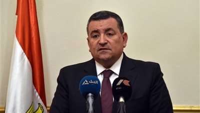 وزير الإعلام: تعديل مواعيد حظر التجوال ليبدأ من 8 مساءً وحتى 5 صباحاً