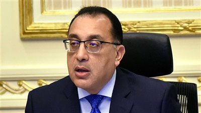 «مدبولى» يستعرض تقريراً حول إطلاق «طاقات» لتطوير الجهاز الإدارى