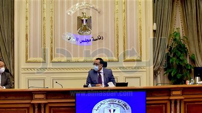 «مدبولى» يتابع تشغيل منظومة «النافذة الواحدة» بالمراكز اللوجيستية