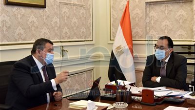 «مدبولى» يستعرض جهود التوعية الإعلامية لمواجهة فيروس كورونا