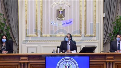 رئيس الوزراء يؤكد حرص الدولة على تهيئة المناخ المحفز للاستثمار