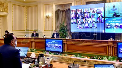 الحكومة تعفى السائحين الوافدين للمحافظات من رسوم التأشيرة