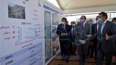 «مدبولى» يتفقد المستشفى الميداني بجامعة عين شمس تمهيداً لبدء تشغيله