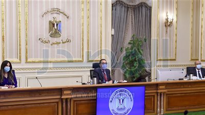 رئيس الوزراء يُتابع مخطط تطوير وتوسعة ميناء الإسكندرية