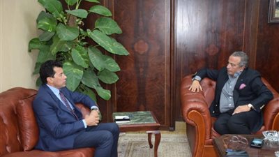 دعم فرق الأندية الرياضية بمختلف درجاتها لمواجهة تداعيات كورونا