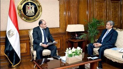 أحمد سمير: تنسيق مشترك مع منظمات الأعمال لوضع رؤية موحدة لمستقبل الصناعة