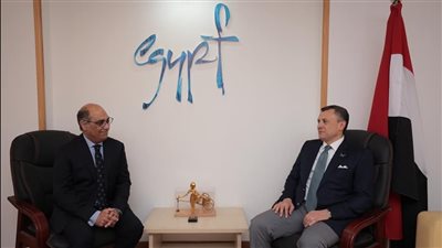 وزير السياحة يؤكد أهمية فتح أسواق جديدة والتوسع في إقامة شراكات دولية