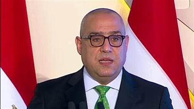 وزير الإسكان يعلن الانتهاء من صب الخرسانة المدموكة لسد جوليوس نيريرى بتنزانيا 