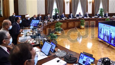 مجلس الوزراء يوافق على بيع السيارات والمركبات المتواجدة في ساحات المحافظات