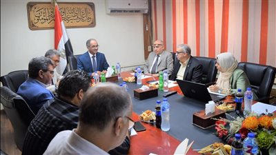 نائب وزير الإسكان يتابع تنفيذ مشروعات «حياة كريمة» و«التعاون الدولي»