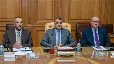 وزير الإنتاج الحربى يبحث مع رئيس الجهاز المركزي للتنظيم والإدارة تعزيز سبل التعاون 