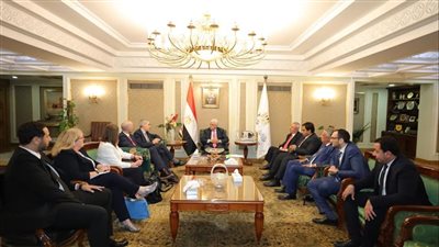وزير التعليم العالي يبحث إنشاء فرع لجامعة كوين مارجريت البريطانية بالعاصمة الإدارية الجديدة