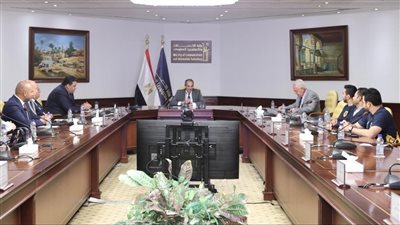 وزير الاتصالات يكرم منتخب مصر للرياضات الإلكترونية 