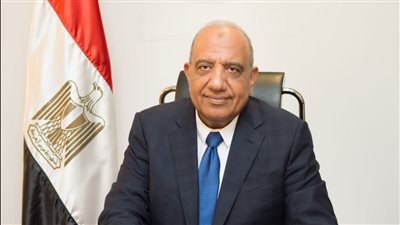 توجيه وزاري باستمرار أجور العاملين بشركة الكوك لحين صرف التعويضات