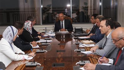وزير النقل يبحث مع البنك الأوروبي للاستثمار المشروعات المشتركة والتعاون المستقبلي