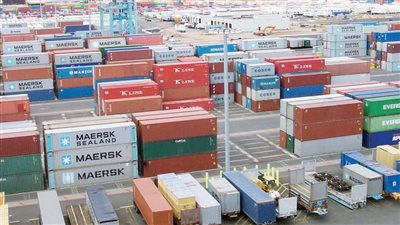 وزارة المالية: لا يوجد الآن ما يسمى بالدولار الجمركي