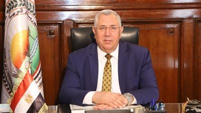 وزير الزراعة يعلن تصدير أول شحنة بصل مصري إلى الأسواق الباكستانية