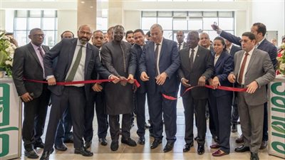 «القصير» يفتتح النسخة الرابعة والثلاثون من معرض صحارى الزراعي الدولي