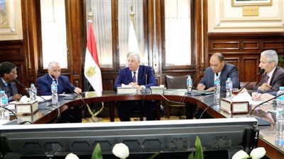 وزير الزراعة يبحث مع وفد المركز الدولي للأسماك تعزيز التعاون المشترك 