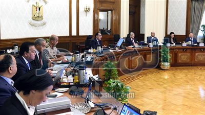 الحكومة تعلن بدء الإعداد للمؤتمر الاقتصادي طبقًا لتوجيه الرئيس السيسي