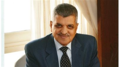 رئيس هيئة قناة السويس يستقبل قائد القيادة المركزية الأمريكية