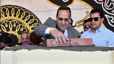 وزيرالرياضة ومحافظ شمال سيناء يضعا حجر أساس تجديد مركز شباب الشيخ زويد