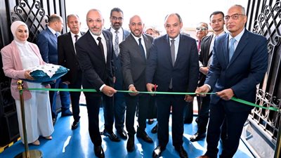 وزير التجارة والصناعة يفتتح أحدث معمل لفحص المحركات الكهربائية