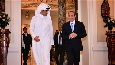 الرئيس السيسي يتوجه إلى الدوحة في أول زيارة رسمية لدولة قطر 