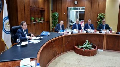 اعتماد نتائج أعمال شركات القاهرة للتكرير والسويس والنصر للبترول في 2021-2022