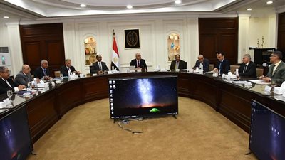 وزير الإسكان يتابع استعدادات مواجهة مخاطر الأمطار والسيول بموسم الشتاء 