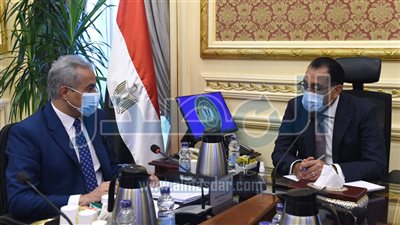 «مدبولي» يُؤكد أهمية تعاون «القوى العاملة» مع اتحاد الصناعات في برامج التدريب المتنوعة