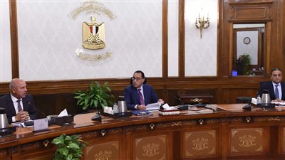 مدبولي يوجه يتوفير 250 مليون جنيه للانتهاء من تطوير منفذ السلوم البري